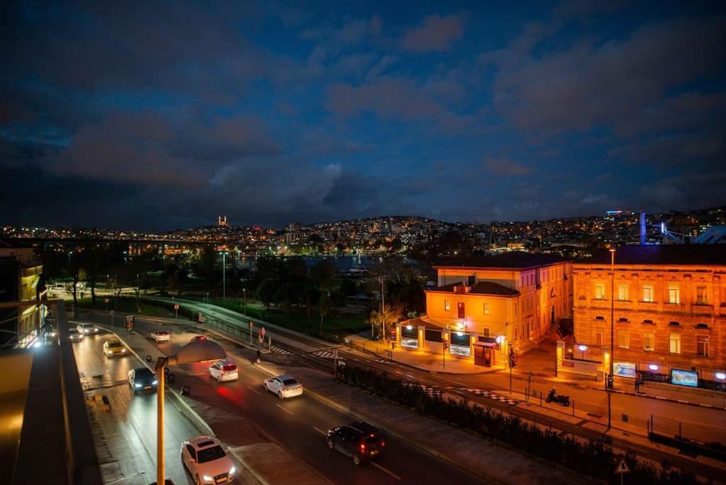 Apartment Waterfront By The Tram - Terrace With Dome & Golden Horn View In Fatih *