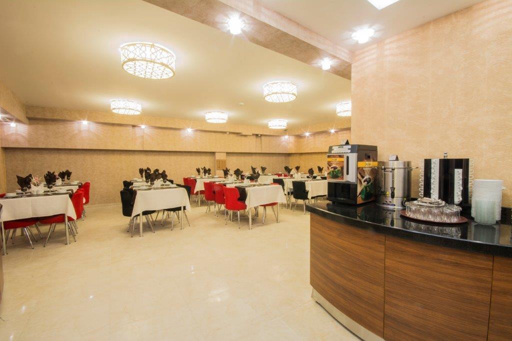 Business Hotel 3*