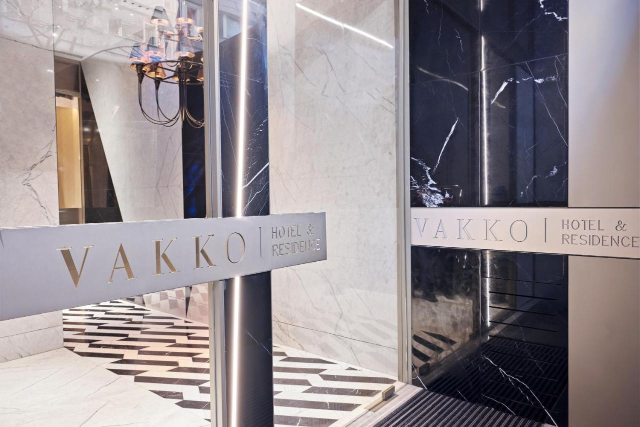 Vakko And *