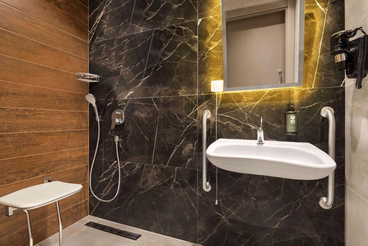 Ramada By Wyndham Hotel 4*