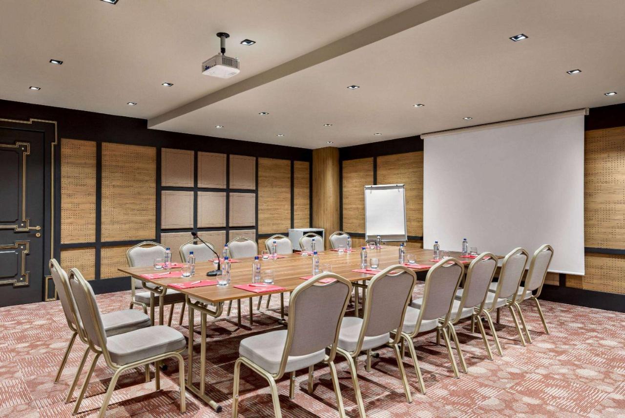 Hotel Ramada By Wyndham 4*