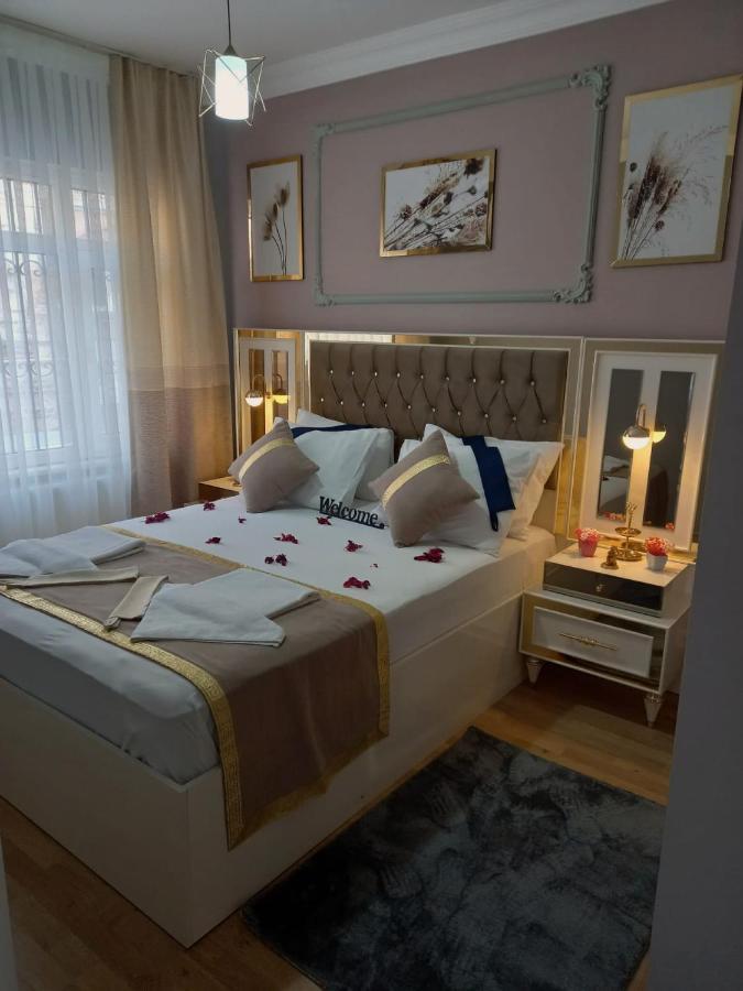 Emirhan & 3*