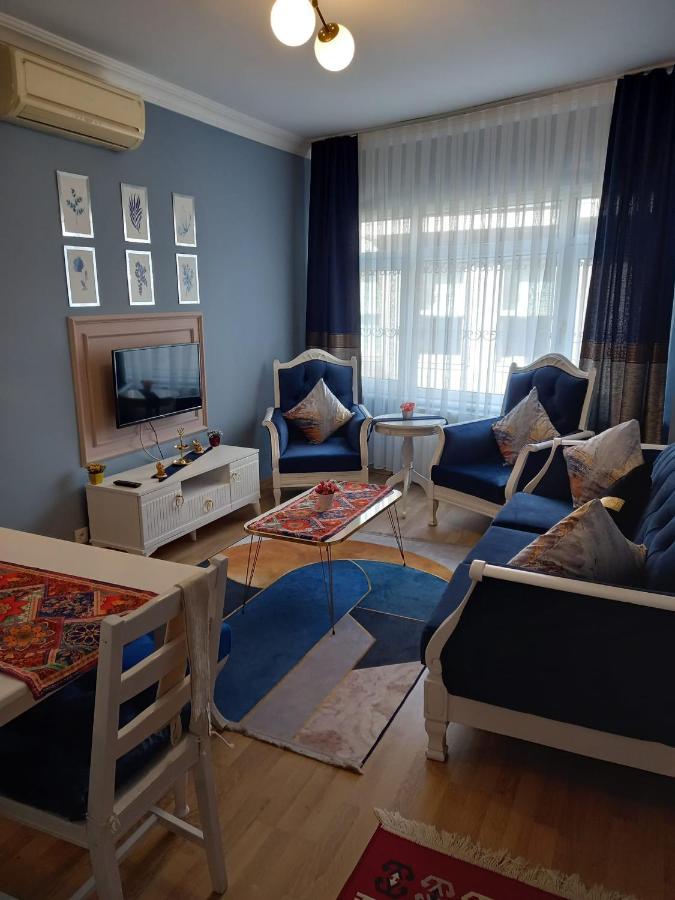 Emirhan & Istanbul