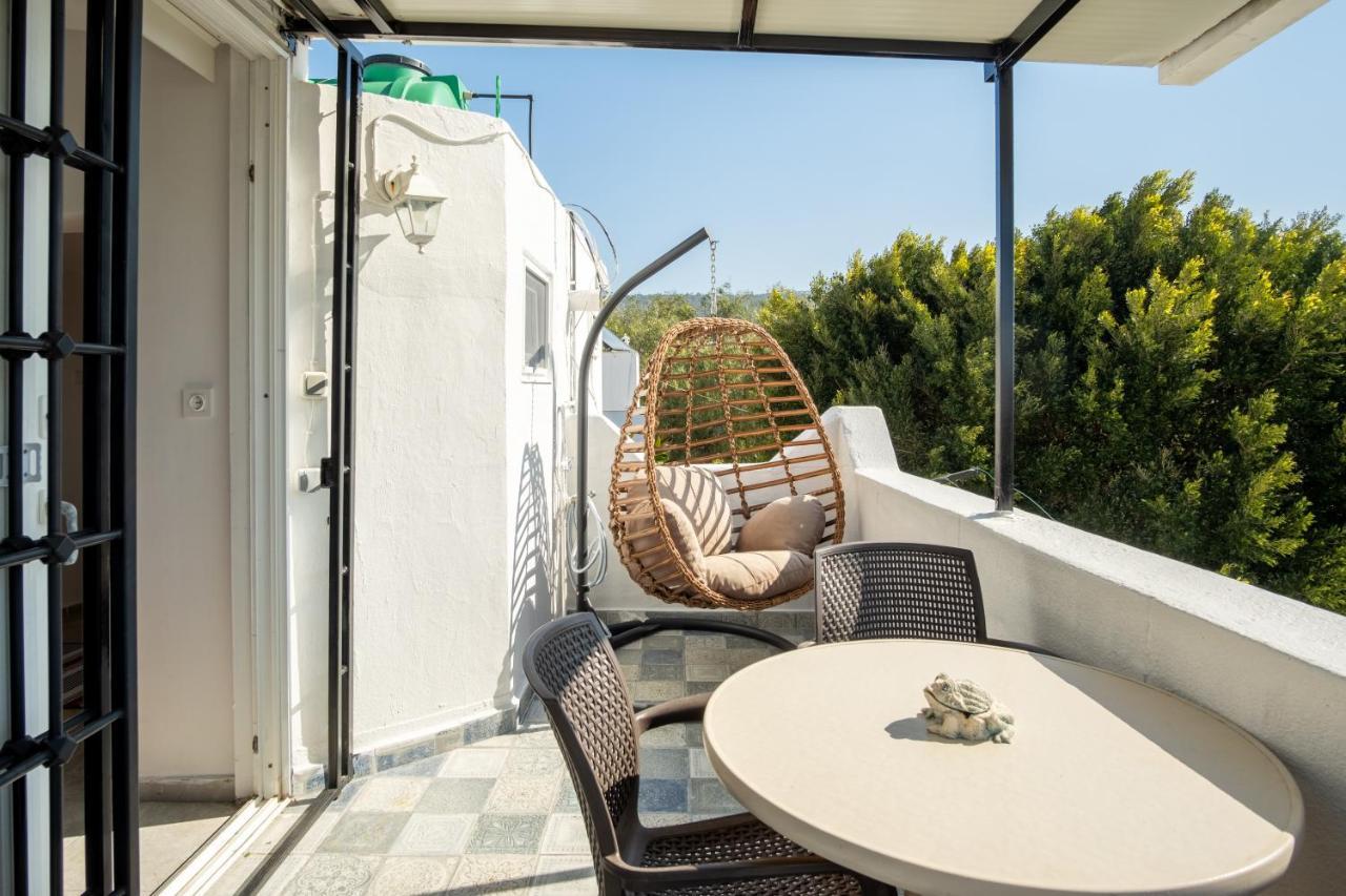 Apartment Central, Cozy, Comfy, 1br House, Free Parking & Fast Wi-fi, 4ppl *