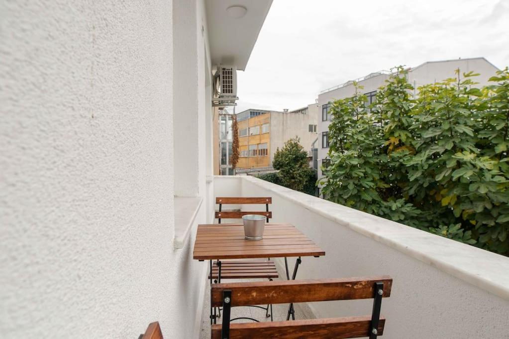 Apartment Waterfront By The Tram - Terrace With Dome & Golden Horn View In Fatih Istanbul