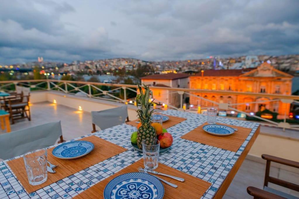 Waterfront By The Tram - Terrace With Dome & Golden Horn View In Fatih