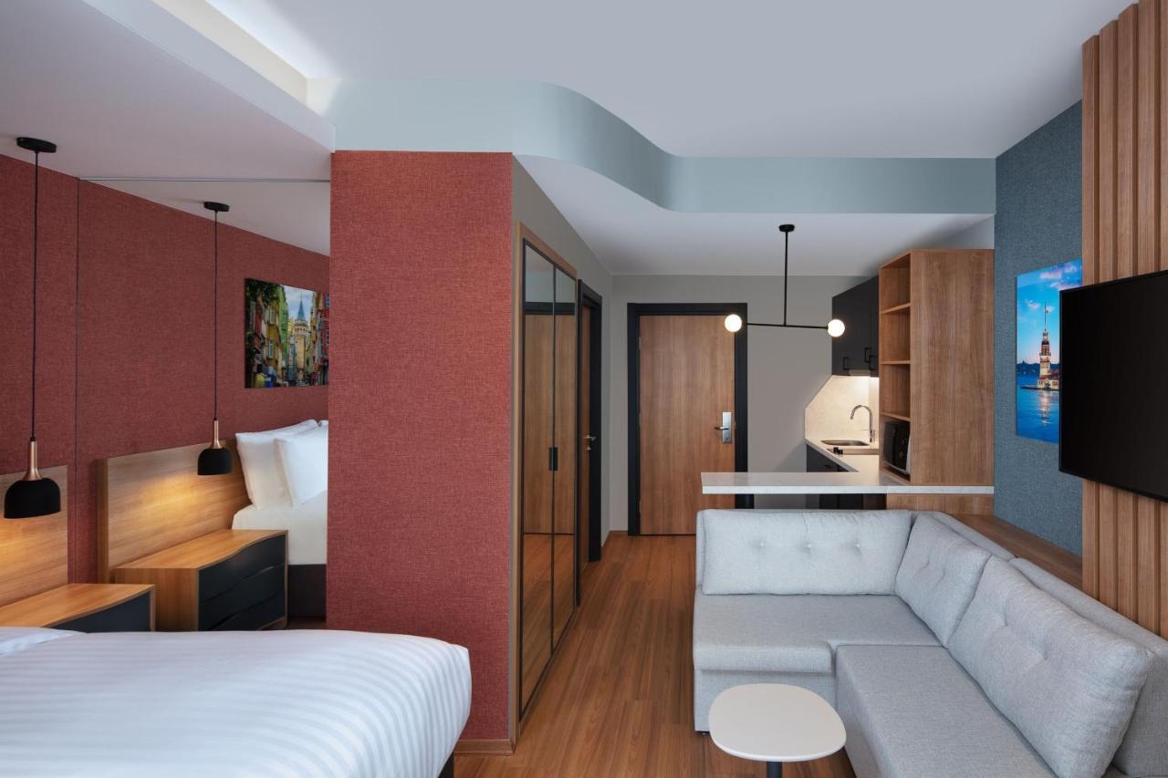 By Marriott Atasehir Hotel