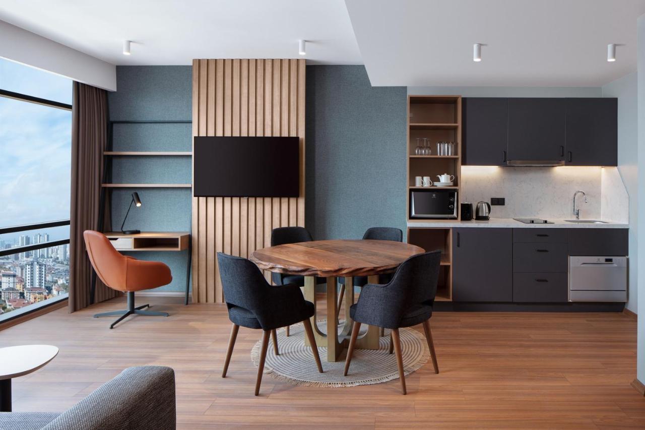 Hotel By Marriott Atasehir 4*