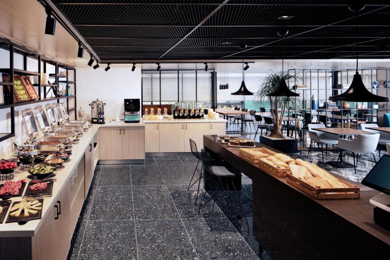 By Marriott Atasehir Hotel