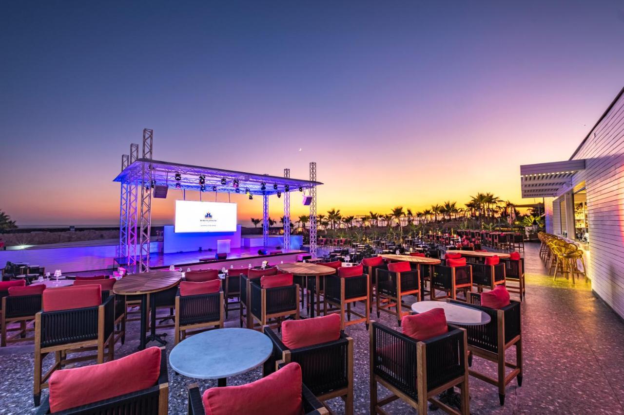 Resort Rubi Platinum Sign