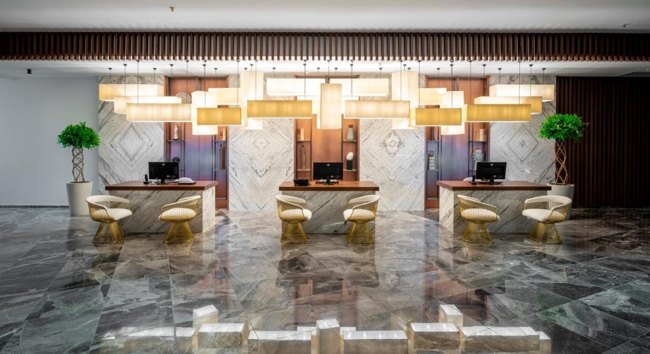 Rubi Platinum Sign Resort *