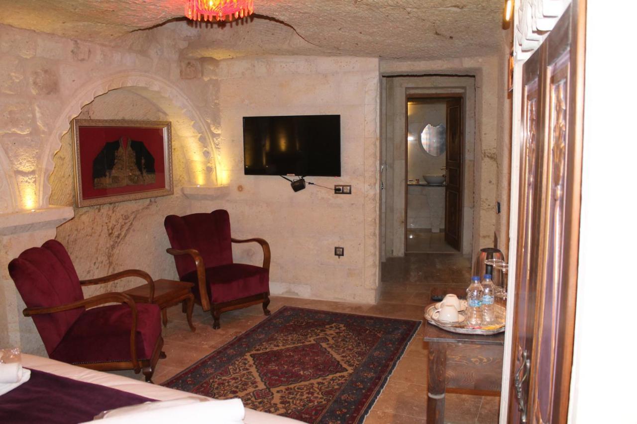 Solo Cave Hotel *