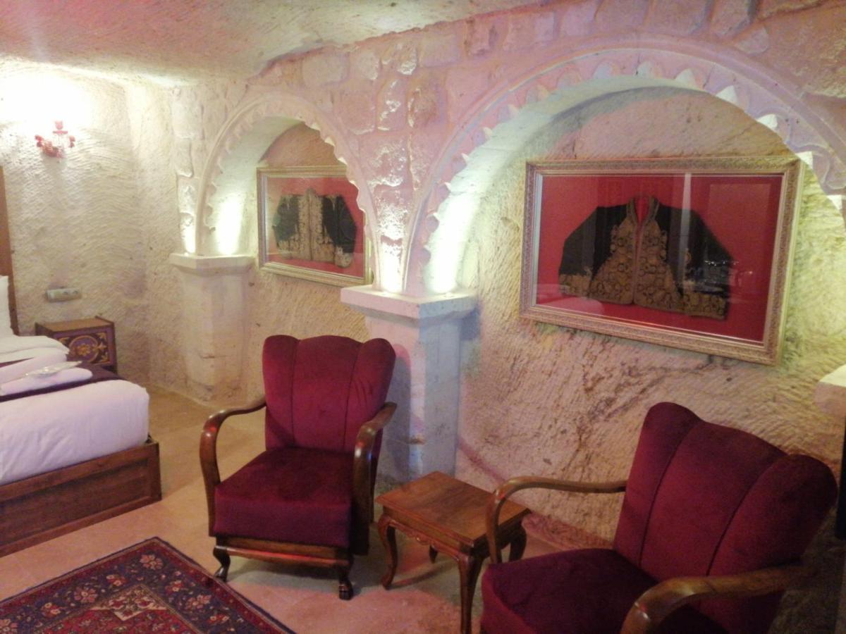 Hotel Solo Cave