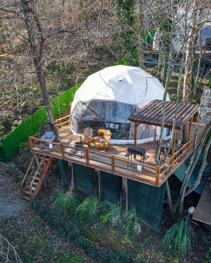 Me-ga Glamping