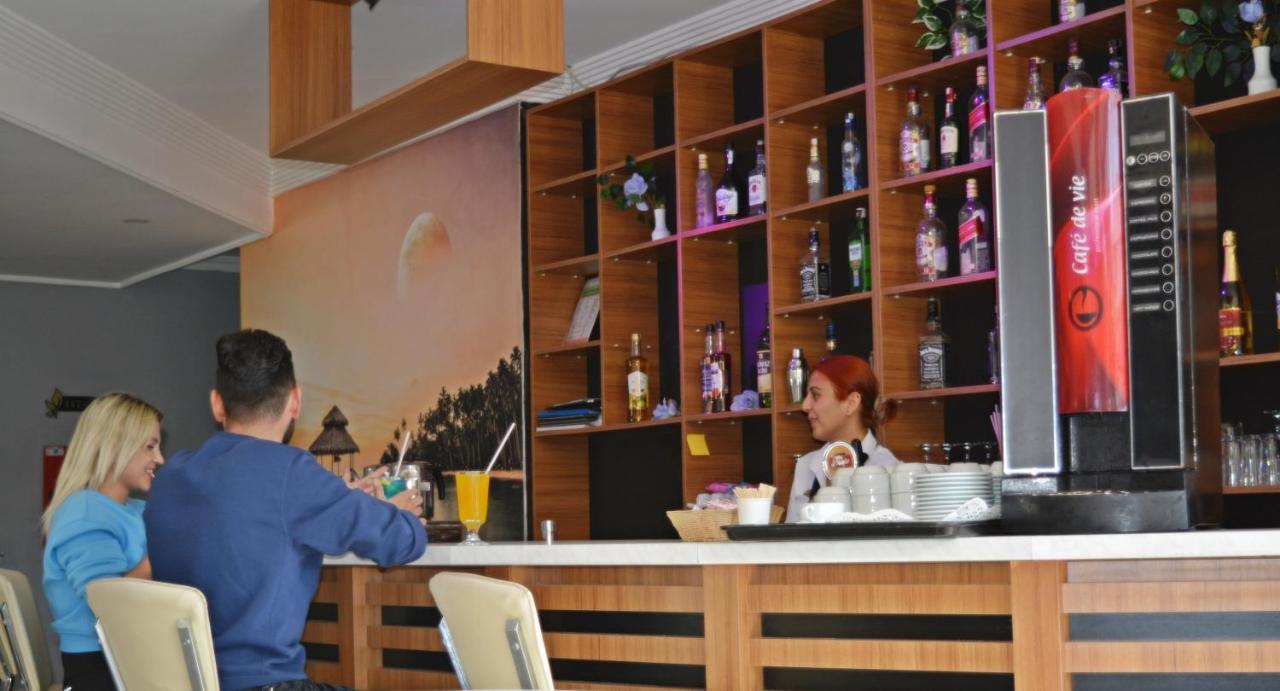 Hotel Clover Magic Park 4*