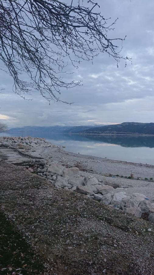 Ali's Bed & Breakfast Egirdir