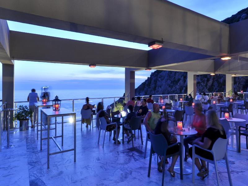 Resort Alkoclar Adakule 5*