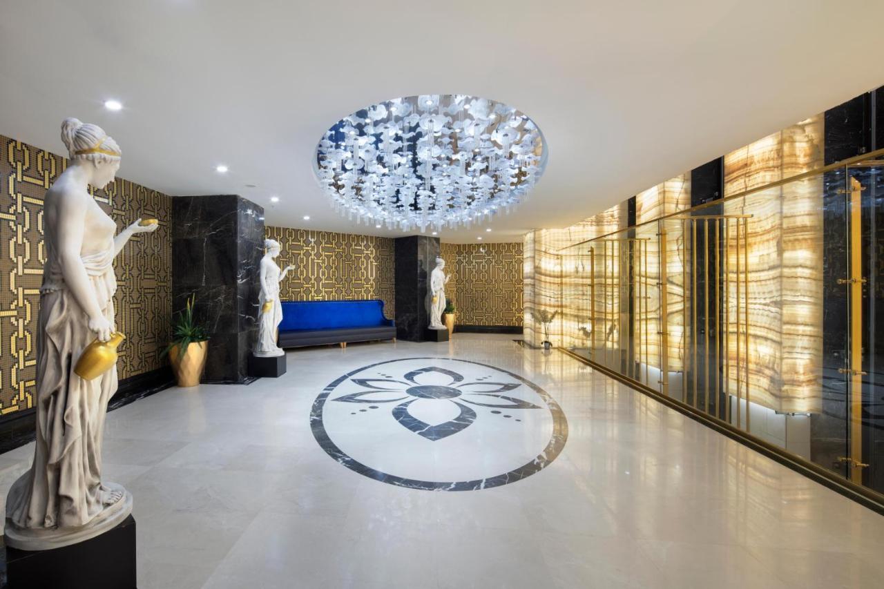 Granada Luxury 5* Avsallar