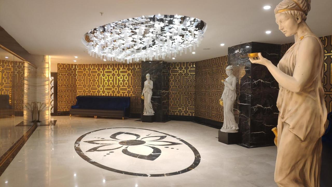 Granada Luxury Avsallar