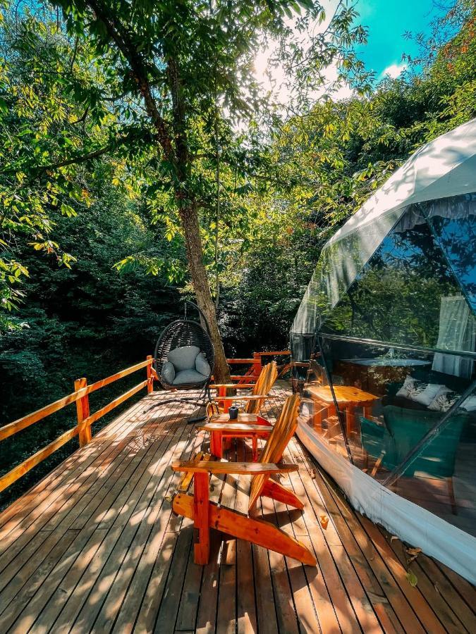 Me-ga Glamping *
