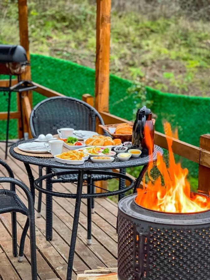 Me-ga Glamping *