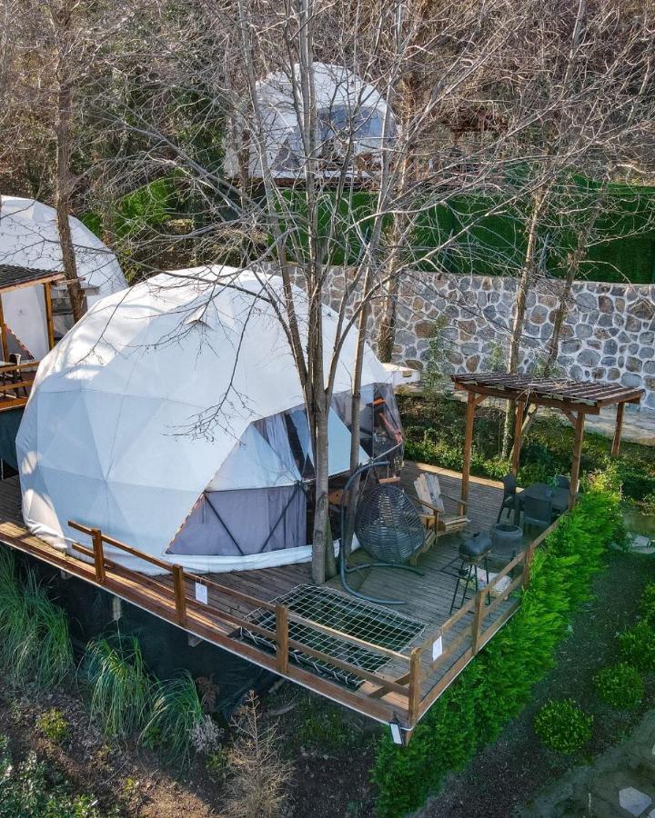 Me-ga Glamping