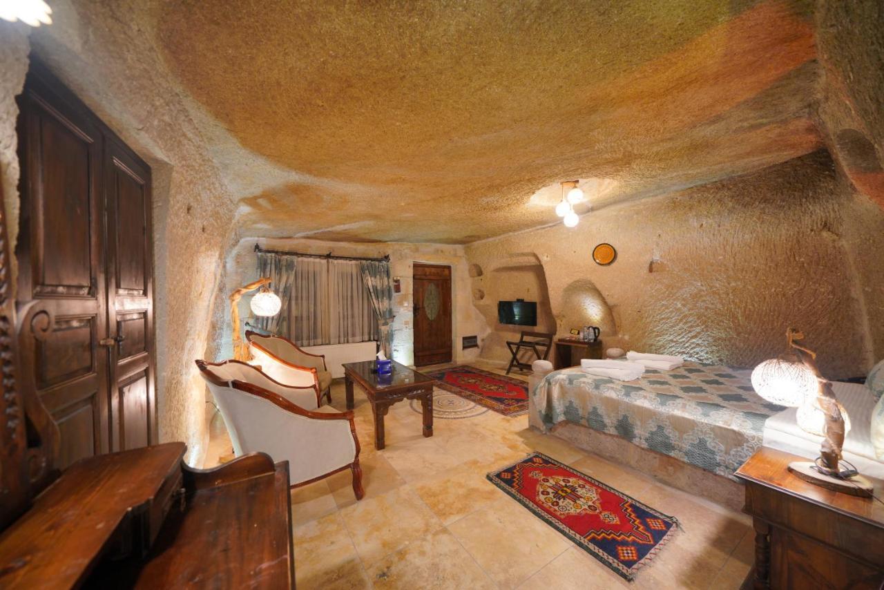 Shoestring Cave House Hotel 2*