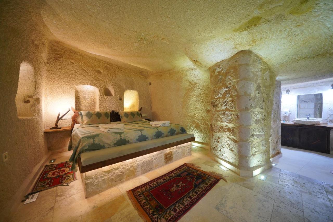Shoestring Cave House Hotel 2*
