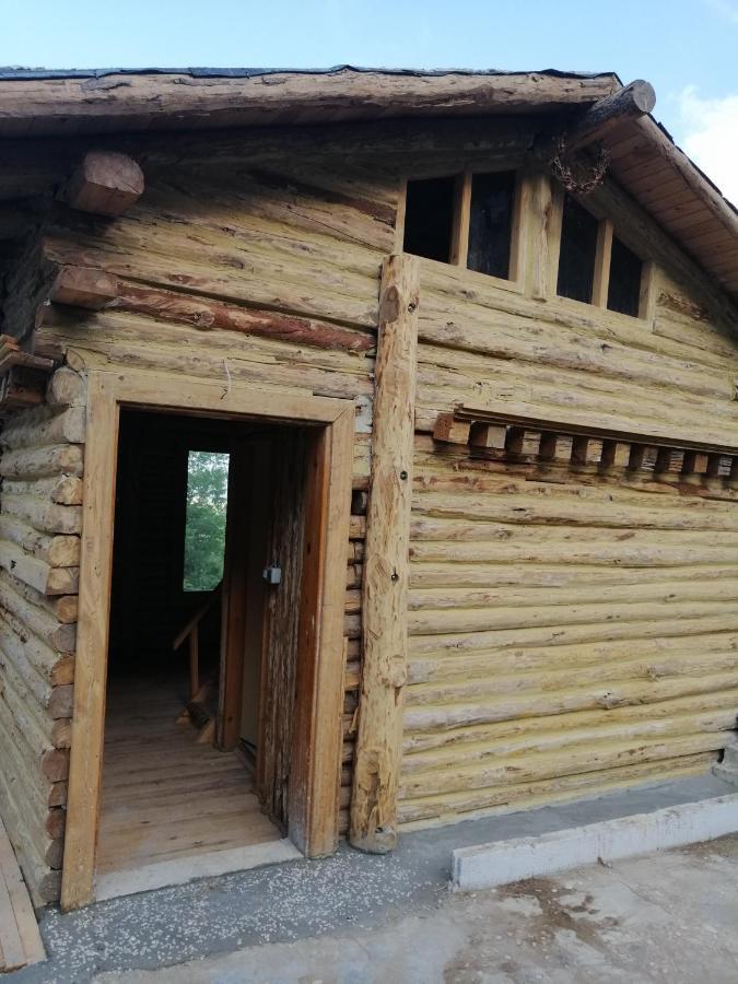 Lodge Heredot's House