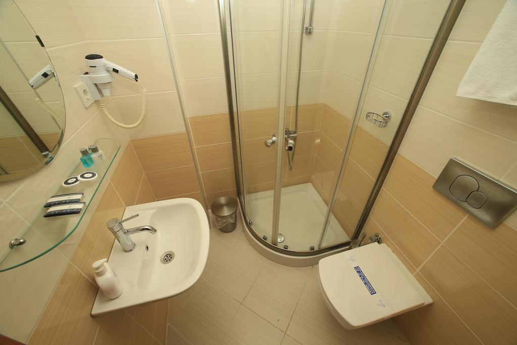 Lonca Butik Bed & Breakfast