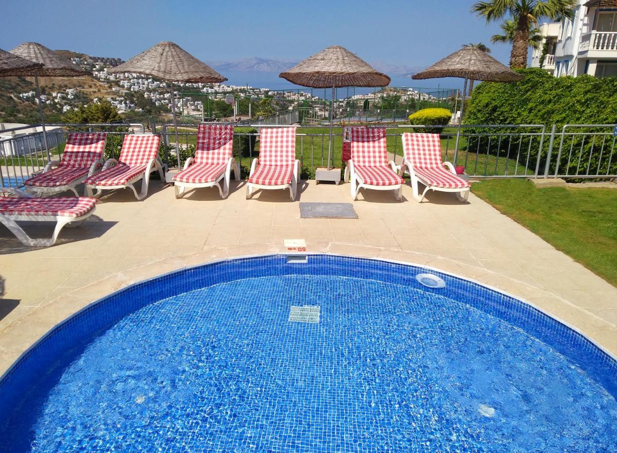 Gardens Aparthotel 5*