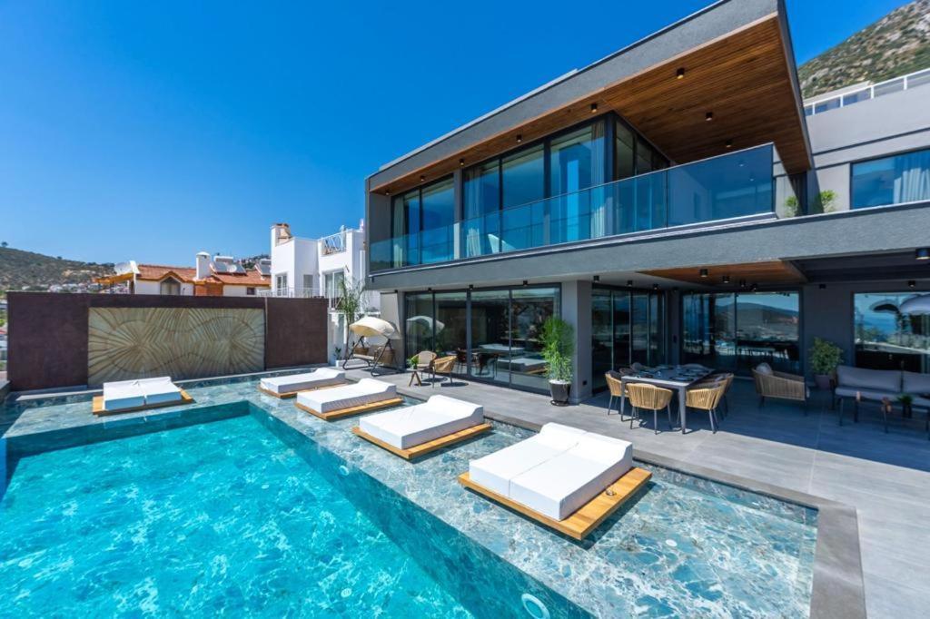 Eco Super Star Villa