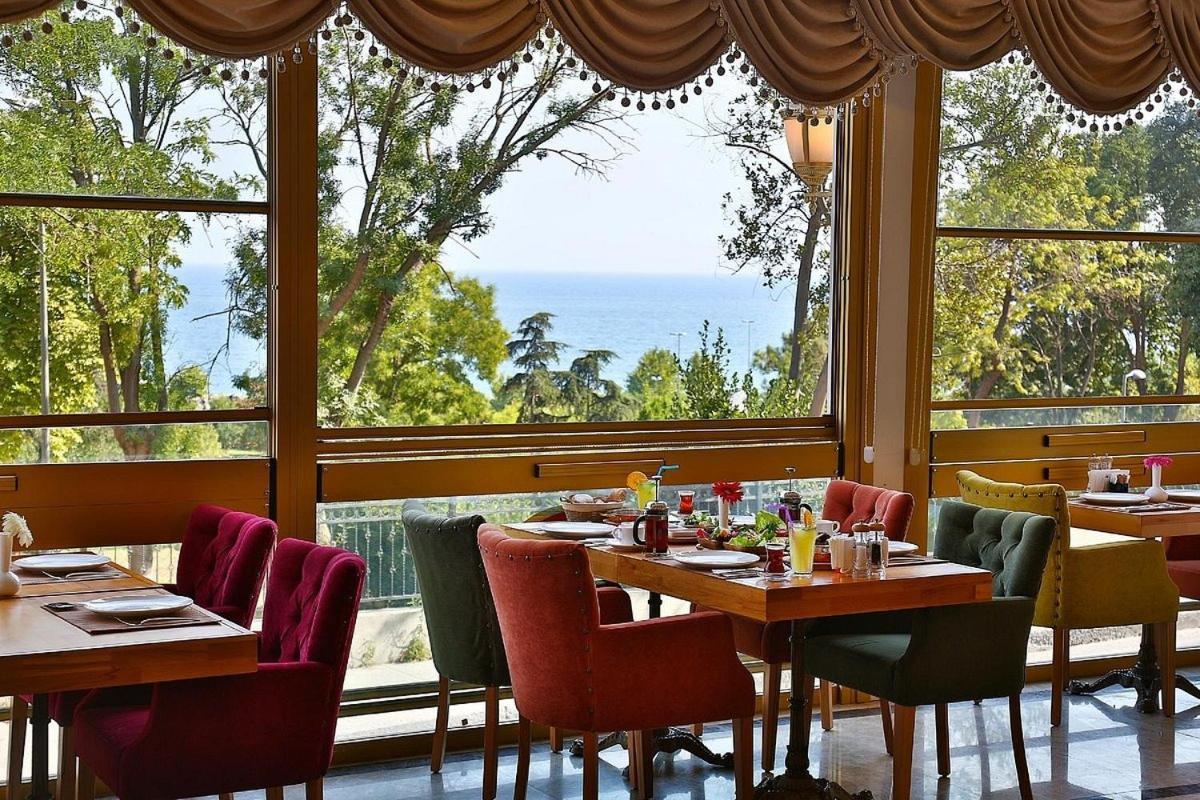 Hotel Emirhan Palace