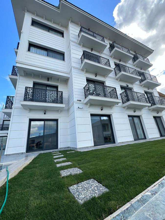Nova Butik * Cesme
