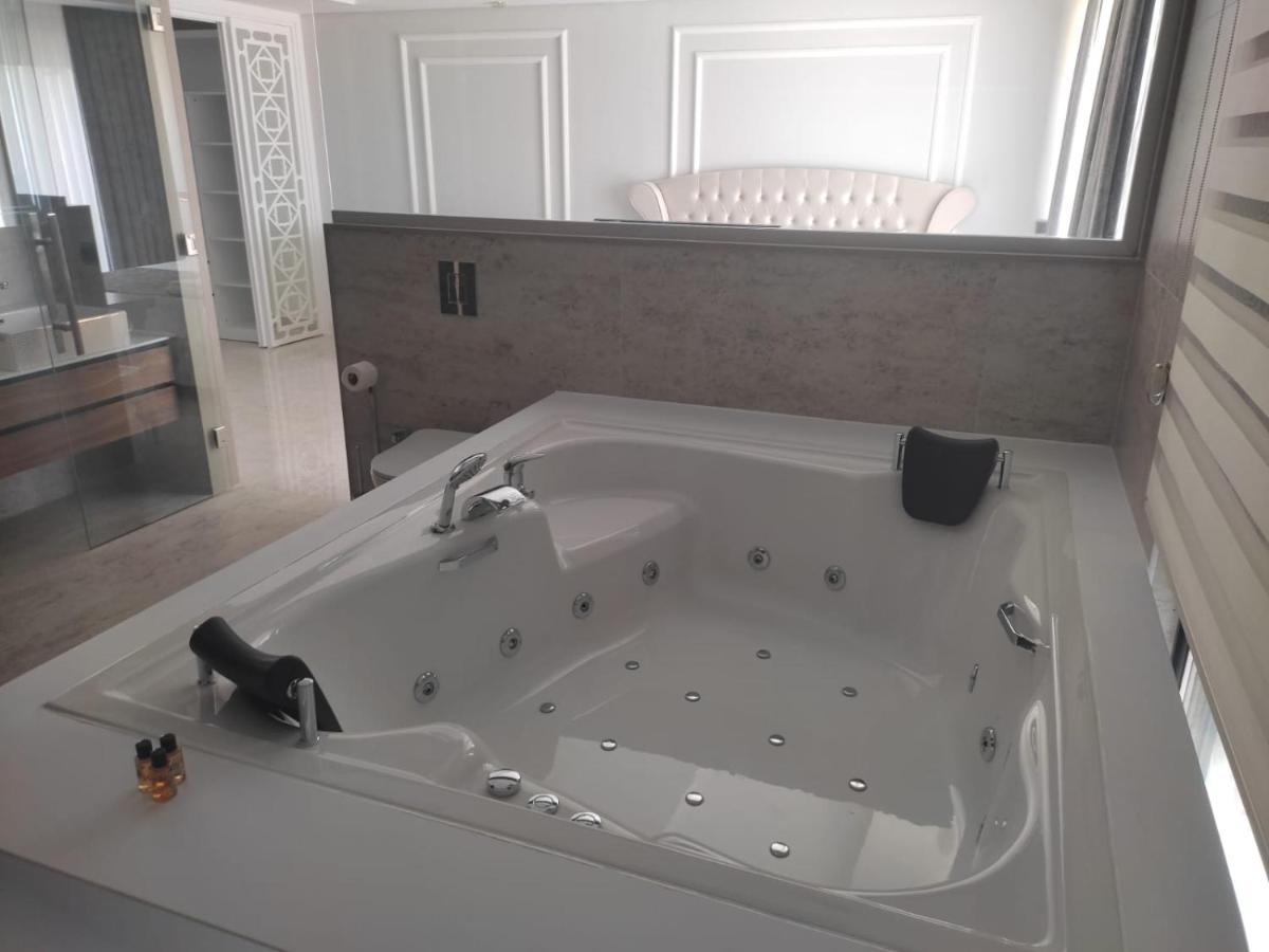 Elite Admiral Premium Residences Apartment