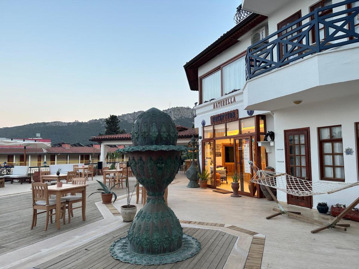 Aparthotel Naturella 3*