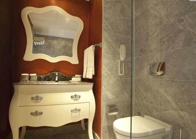 Q Premium Hotel Okurcalar