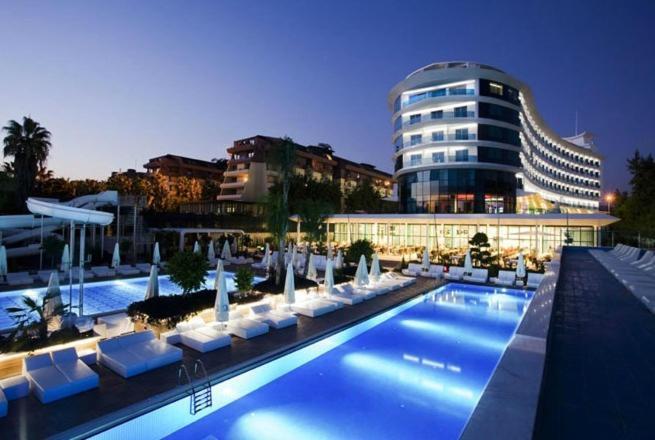 Q Premium Hotel Okurcalar