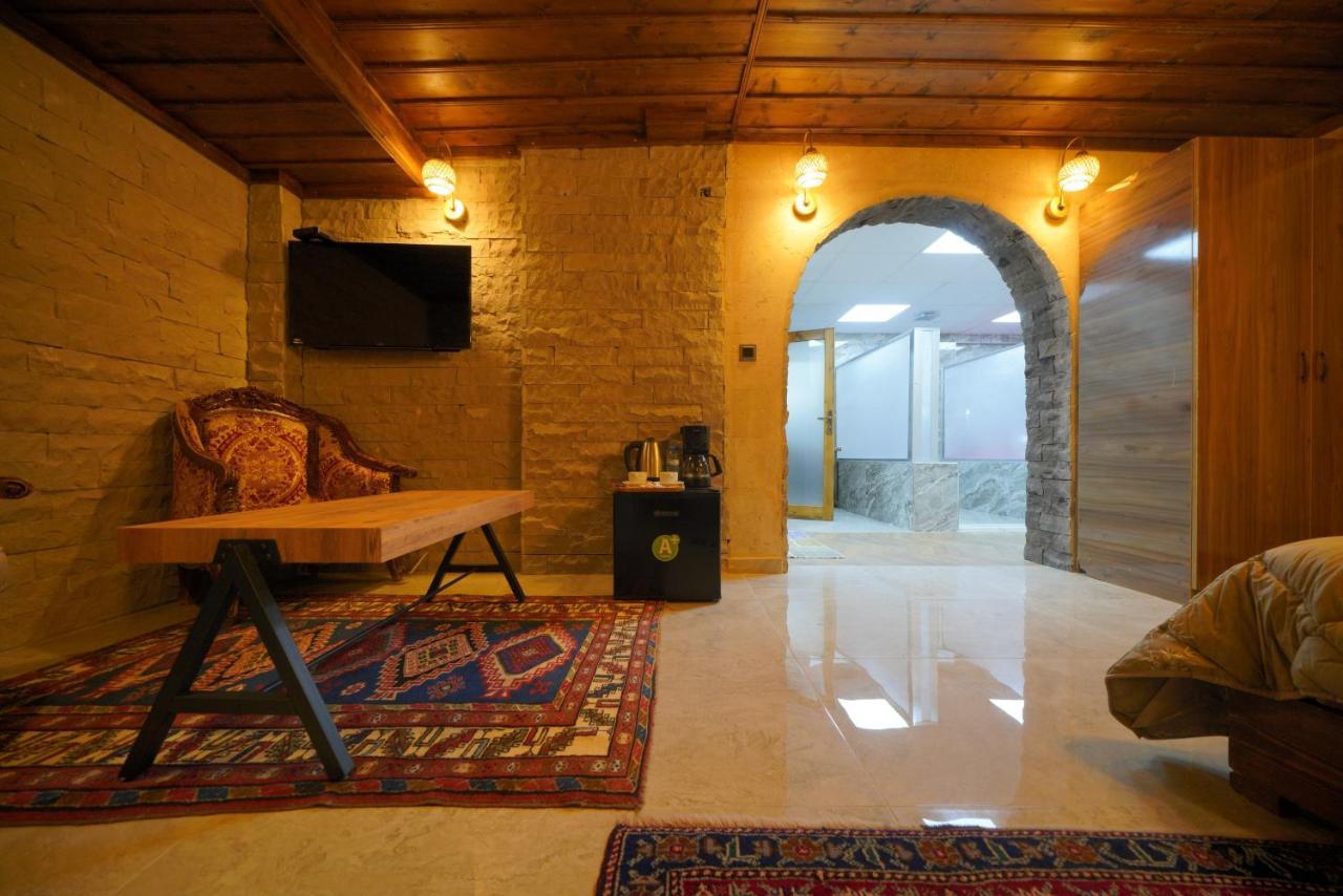 Cave Rooms&pool Goreme