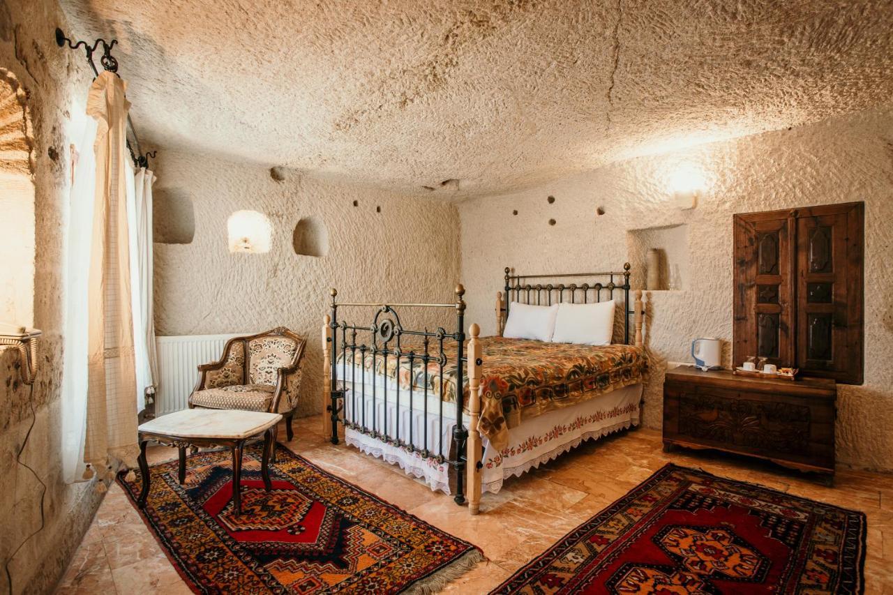 Village Cave House 2*
