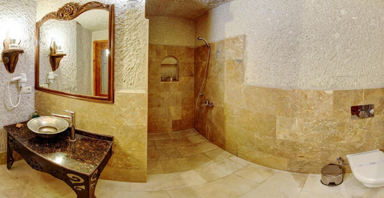 Village Cave House 2*