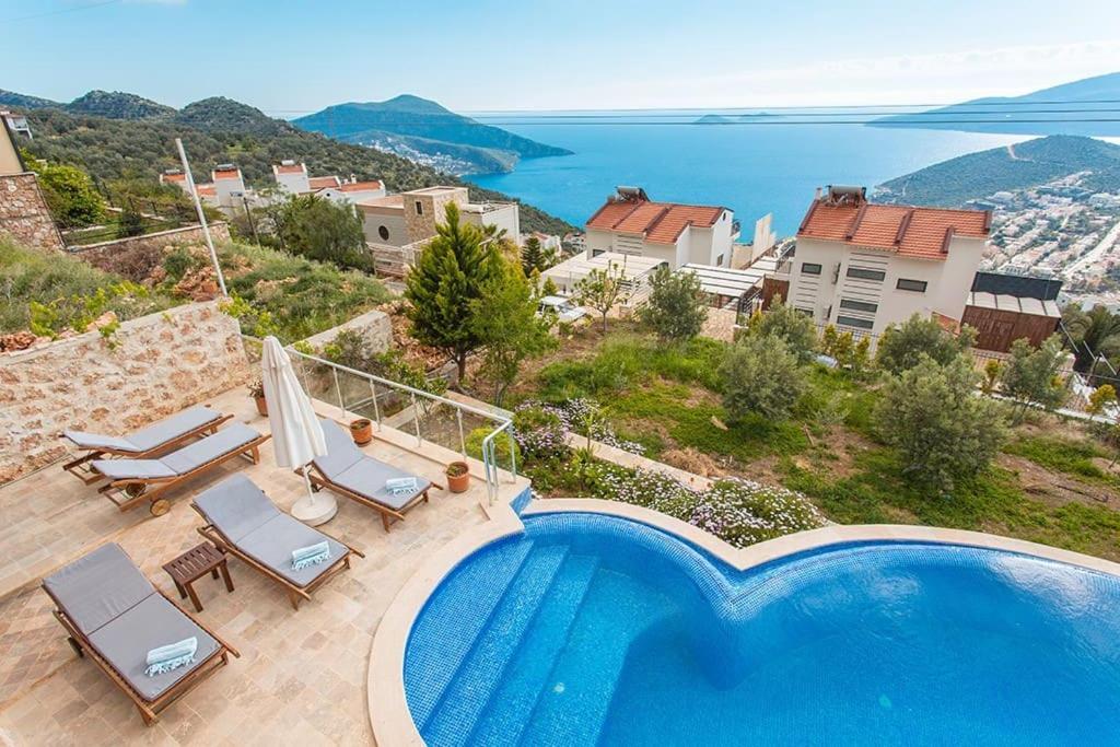 Villa 4 Bedroom Luxury In With Great Sea Views