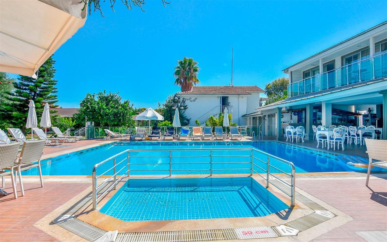 Clover Magic Altinkum Park Hotel