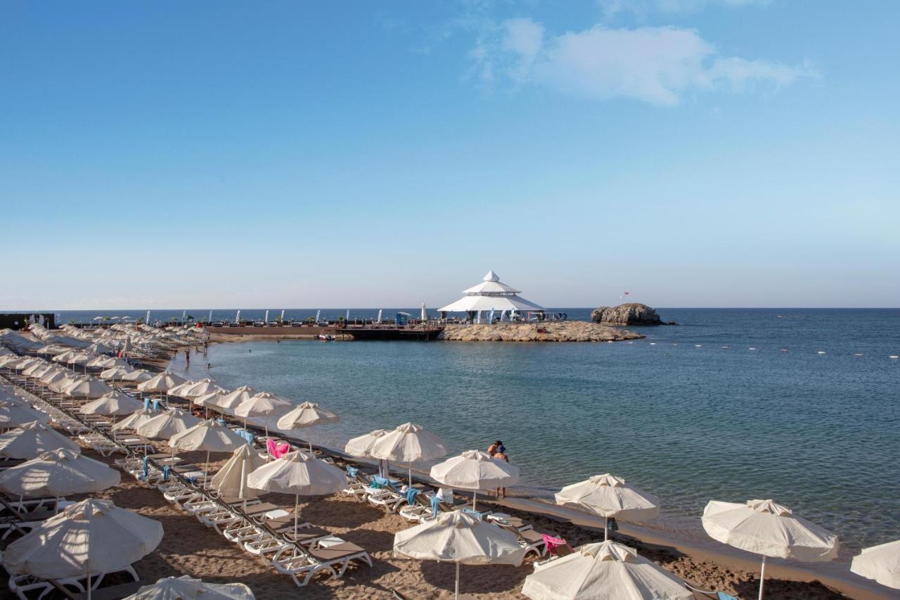Granada Luxury Resort