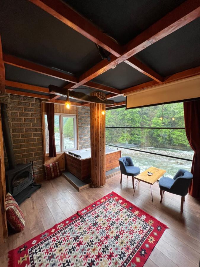Valley Hotel