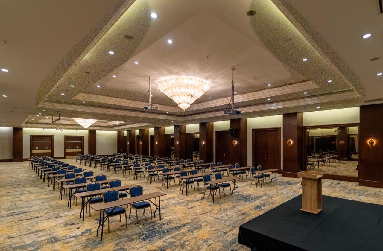 Wellborn Luxury Hotel