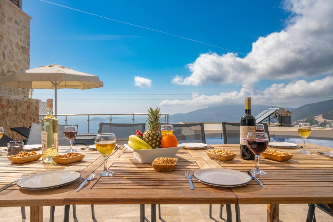 Luxury 5 Bedroom In Great Sea Views Villa *
