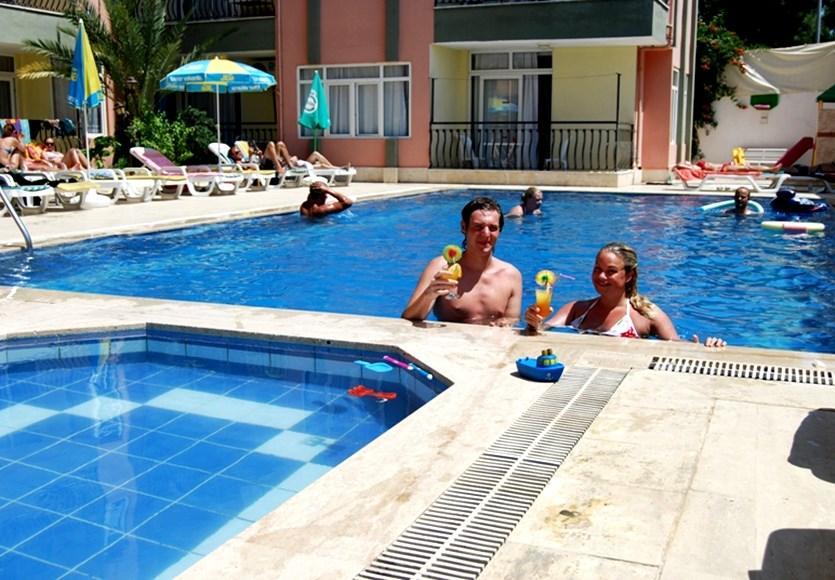 Ikbal Hotel *