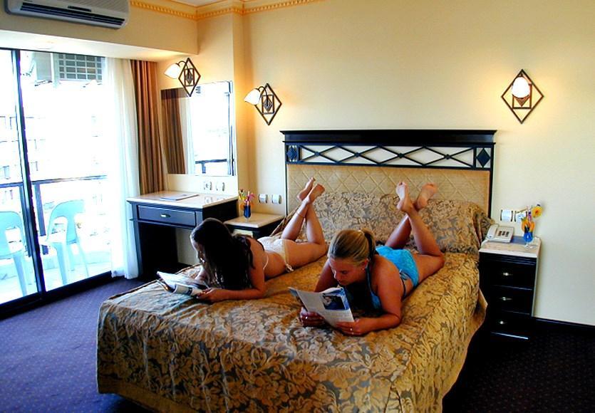 By Karaaslan Hotel