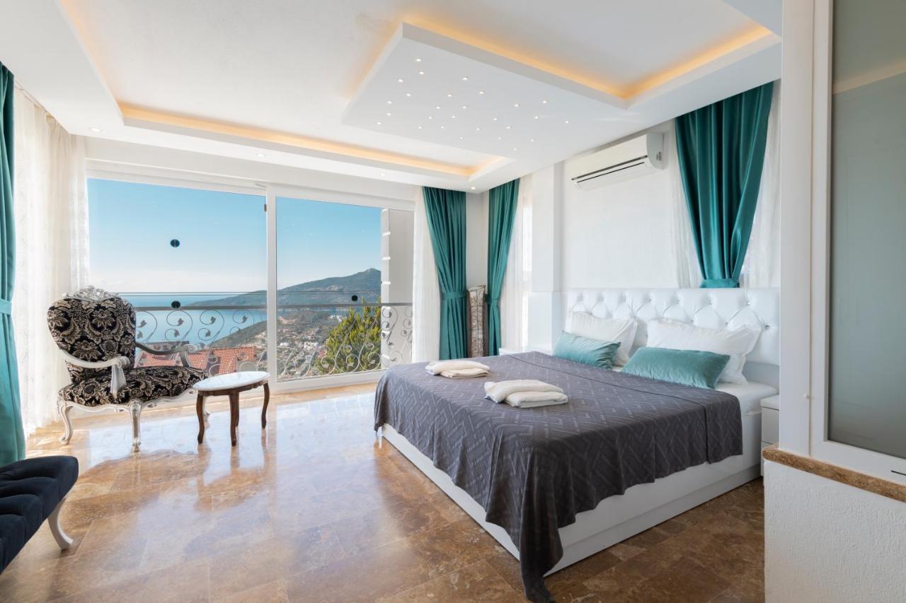 Villa 4 Bedroom Luxury In With Great Sea Views